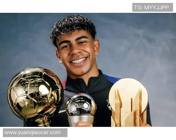 足球巨星绝技盘点：十大必杀技揭秘